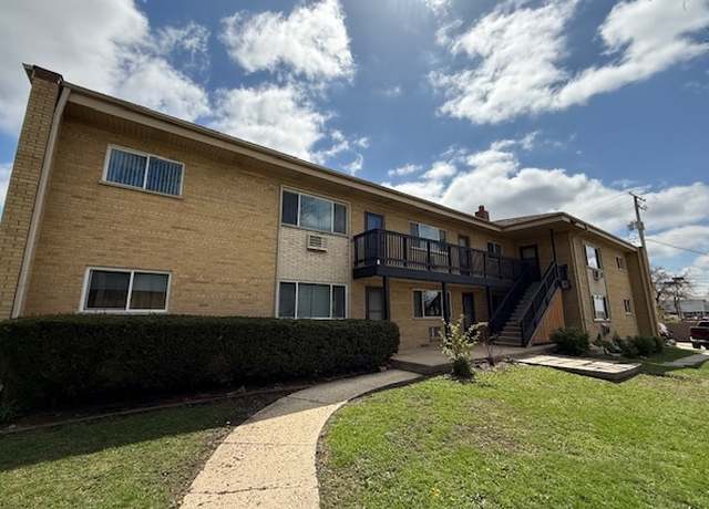 Photo of 593 Park Plz Unit 2, Glen Ellyn, IL 60137