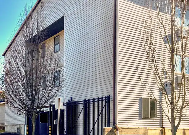 Property at 510 E Cottage Grove Ave, Bloomington, IN, 47408, 1 bed, 1 bath, [object Object]