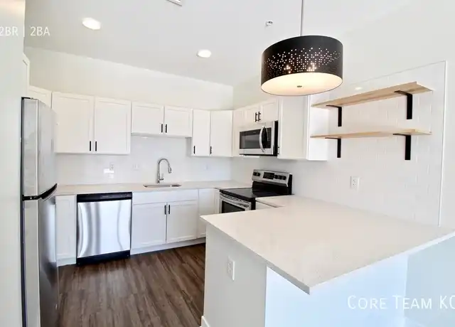 Property at 222 W 75th St Unit 211, Kansas City, MO, 64114, 2 beds, 2 baths, [object Object]