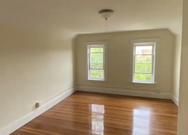 Property at 17 Egerton Rd Unit 1, Arlington, MA, 02474, 5 beds, 2 baths, [object Object]