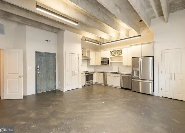 Property at 15 W Piccadilly St Unit 204, Winchester, VA, 22601, 1 bed, 1 bath, [object Object]