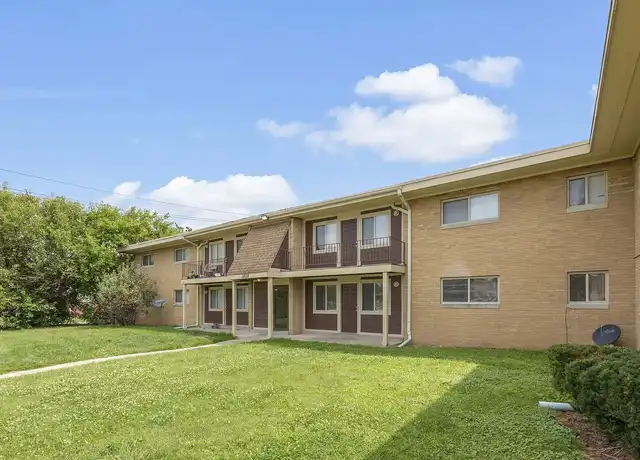 Property at Vistas Apartments - 1366 N Arlington Ave, Indianapolis, IN, 46219, 2 beds, 1-1.5 bath, [object Object]