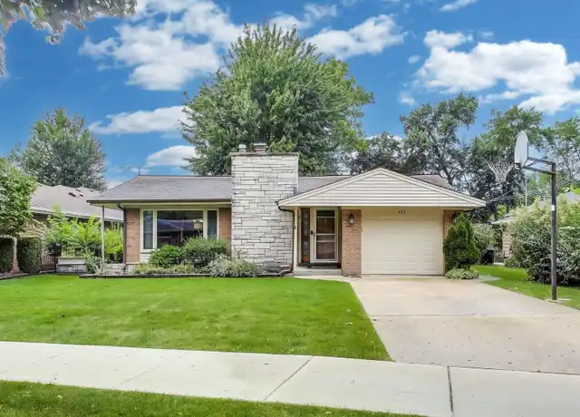 Property at 402 S Na Wa Ta Ave, Mount Prospect, IL, 60056, 3 beds, 2 baths, [object Object]