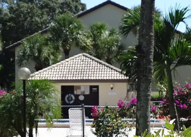 Property at 305 Mission Trl W Unit I, Venice, FL, 34285, 2 beds, 2 baths, [object Object]