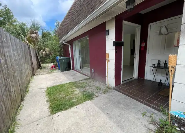 Property at 185 Fulton St NE Unit 4, Largo, FL, 33771, 2 beds, 1 bath, [object Object]