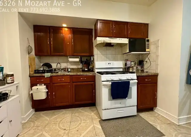 Property at 6326 N Mozart St Unit GR, Chicago, IL, 60659, 2 beds, 1 bath, [object Object]