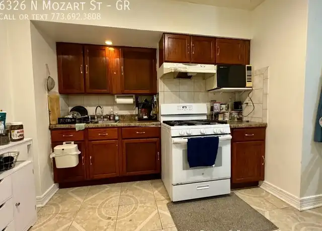 Property at 6326 N Mozart St Unit GR, Chicago, IL, 60659, 2 beds, 1 bath, [object Object]