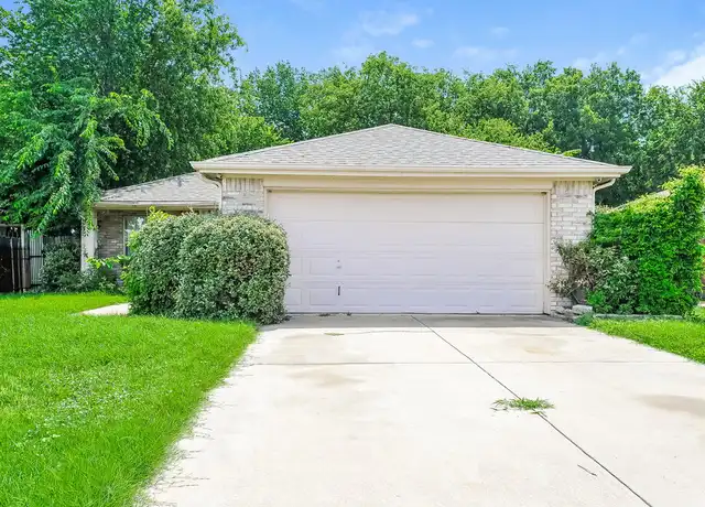 Property at 7201 Autumn Run Dr, Forest Hill, TX, 76140, 3 beds, 2 baths, [object Object]