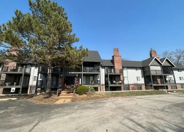 Property at Heritage Apartments - 1002 Heritage Ct, St Charles, MO, 63303, 2 beds, 1 bath, [object Object]