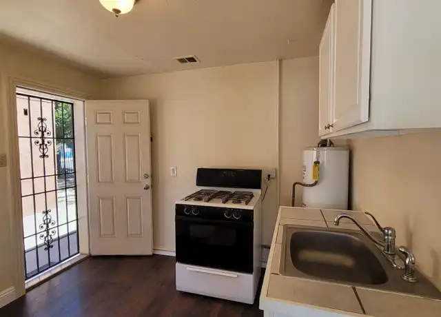 Property at 811 Roma Ave NW Apt F, Albuquerque, NM, 87102, 1 bed, 1 bath, [object Object]
