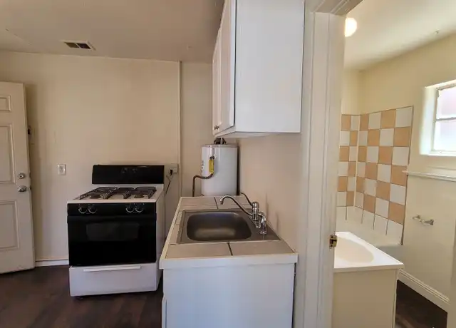 Property at 811 Roma Ave NW Apt F, Albuquerque, NM, 87102, 1 bed, 1 bath, [object Object]