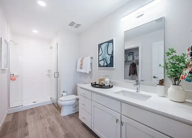 Photo of 870 SE 47th Ter, Cape Coral, FL 33904