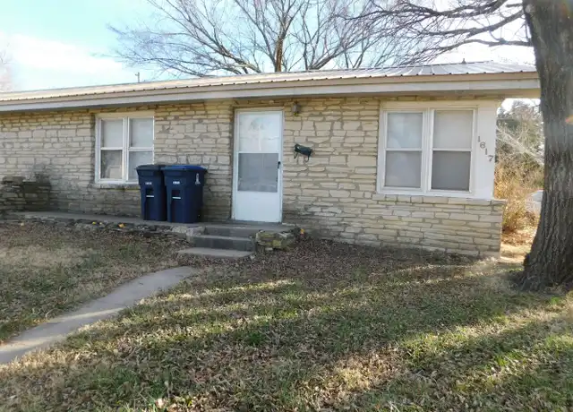 Property at 1617 W 3rd Ave, El Dorado, KS, 67042, 2 beds, 1 bath, [object Object]