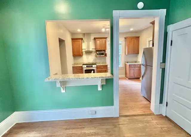 Property at 102 Waverly Ct, Louisville, KY, 40206, 2 beds, 1.5 baths, [object Object]