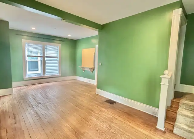 Property at 102 Waverly Ct, Louisville, KY, 40206, 2 beds, 1.5 baths, [object Object]