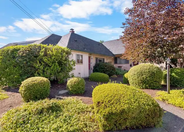 Property at 3511 SE Cora Dr, Portland, OR, 97202, 2 beds, 1 bath, [object Object]