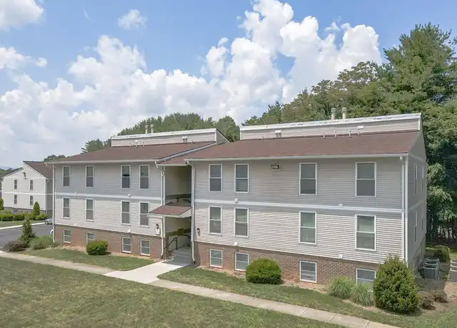 Property at 222 Allen Ave Unit 2 Bedroom 1 Bath, Radford, VA, 24141, 2 beds, 1 bath, [object Object]