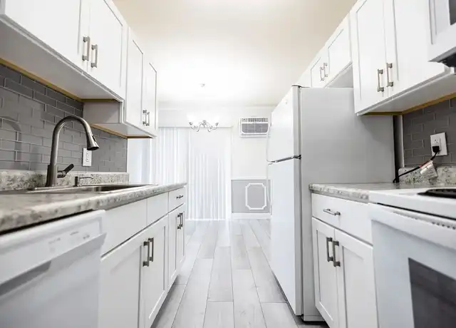Property at Fox Meadows Apartments - 1301 Mickley Rd, Whitehall, PA, 18052, 1 bed, 1 bath, [object Object]