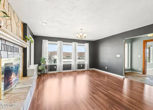 Property at 3508 Highview Dr, Yakima, WA, 98902, 2 beds, 2 baths, [object Object]