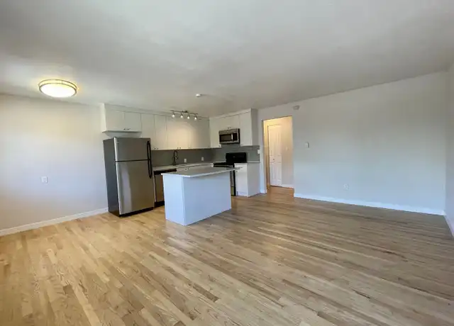 Property at 6401 20th Ave NW Unit 9, Seattle, WA, 98107, 1 bed, 1 bath, [object Object]