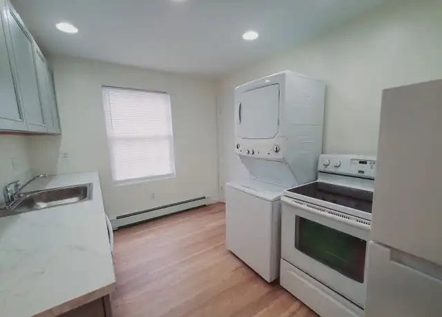 Property at 575 Burnsford Ave, Bridgeport, CT, 06606, 3 beds, 1 bath, [object Object]