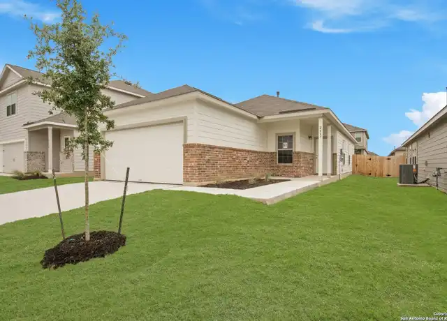 Property at 2663 Greenwell Ln, New Braunfels, TX, 78130, 4 beds, 2 baths, [object Object]