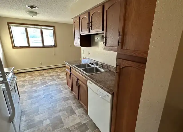 Property at 1804 S Stephen Ave Unit 03, Sioux Falls, SD, 57103, 1 bed, 1 bath, [object Object]
