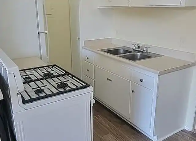 Property at 18520 Prairie St, Northridge, CA, 91324, 1 bed, 1 bath, [object Object]