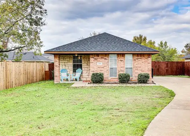 Property at 1305 Wyatt St, Waxahachie, TX, 75165, 3 beds, 2 baths, [object Object]