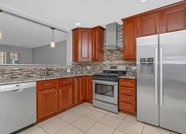 Property at 13 S Waiola Ave Unit 15-04 Waiola, La Grange, IL, 60525, 2 beds, 1.5 baths, [object Object]