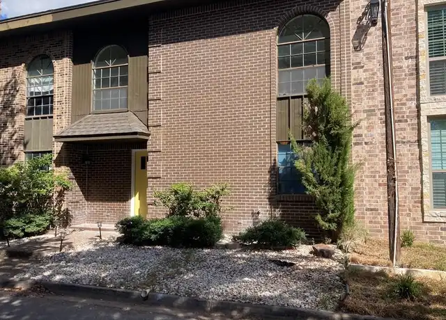 Property at 2117 S 6th St, McAllen, TX, 78503, 3 beds, 2.5 baths, [object Object]