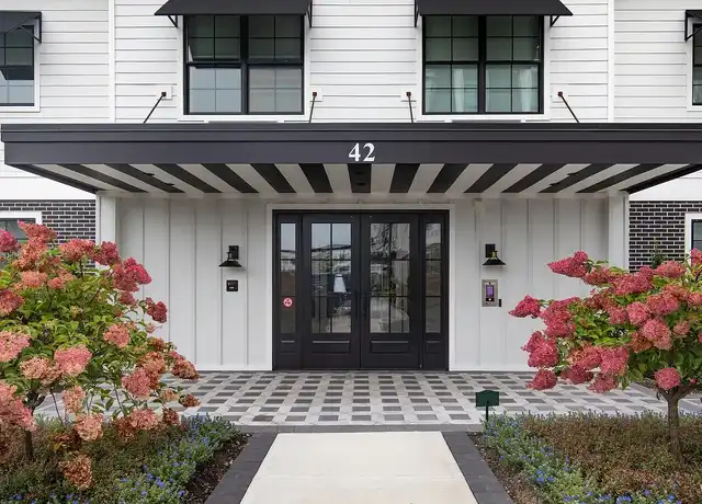 Property at The Lofts at Maple & Main - 4248 Maple Ave, Smithtown, NY, 11787, 1-2 bed, 1-2 bath, [object Object]