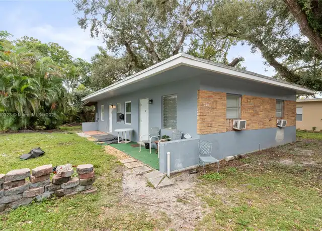 Property at 1040 SW 28th St Unit 4, Fort Lauderdale, FL, 33315, 2 beds, 1 bath, [object Object]
