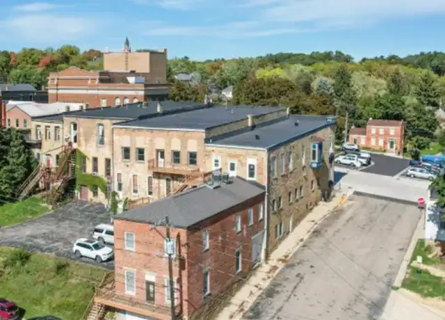 Property at 104 High St Unit 101B, Mineral Point, WI, 535651289, 3 beds, 1 bath, [object Object]
