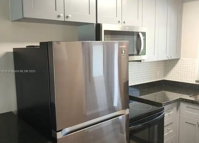 Property at 9855 Sandalfoot Blvd #313, Boca Raton, FL, 33428, 2 beds, 1 bath, [object Object]