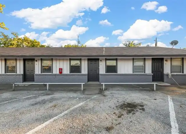 Property at 1585 N Mill St #2, Lewisville, TX, 75057, 1 bed, 1 bath, [object Object]