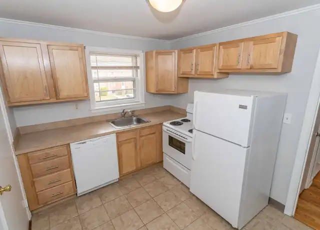Property at Quaker Ln N, West Hartford, CT, 06119, 2 beds, 1 bath, [object Object]