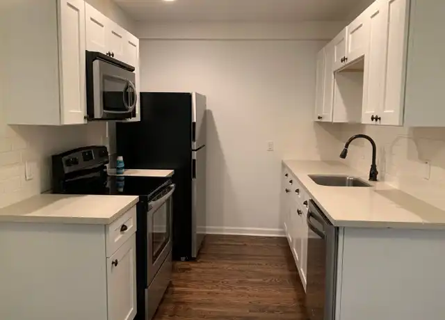Property at 4405 Corliss Ave N, Seattle, WA, 98103, 1 bed, 1 bath, [object Object]