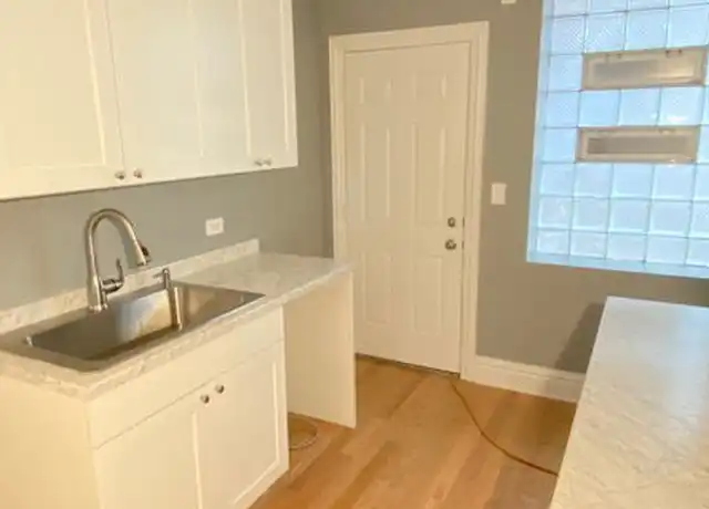 Property at 5320 N Winthrop Ave Unit 3W, Chicago, IL, 60640, 1 bed, 1 bath, [object Object]