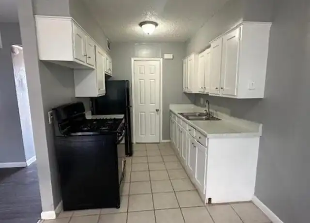 Property at 5660 N May Ave, Oklahoma City, OK, 73112, 1 bed, 1 bath, [object Object]