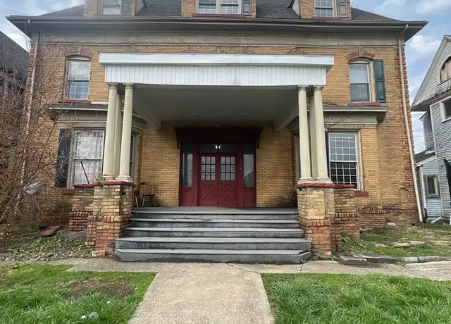 Property at 215 E Lincoln Ave Unit 2, New Castle, PA, 16101, 1 bed, 1 bath, [object Object]