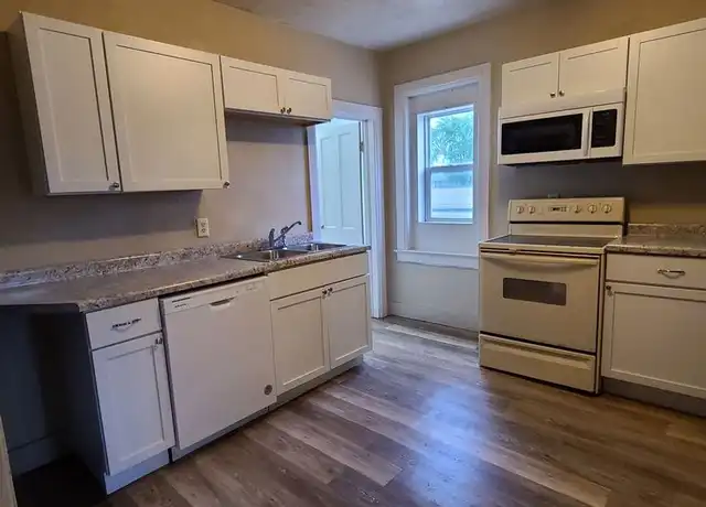 Property at 100 N Lake Ave Unit Upper B, Gillett, WI, 54124, 2 beds, 1 bath, [object Object]
