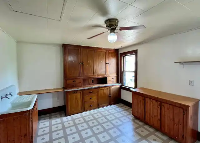 Property at 733 S 6th Ave, Wausau, WI, 54401, 2 beds, 1 bath, [object Object]