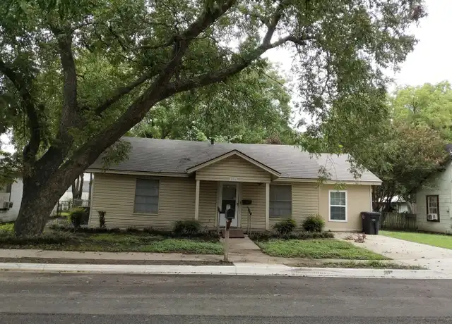 Property at 303 Myers Ave, Cleburne, TX, 76033, 3 beds, 2 baths, [object Object]