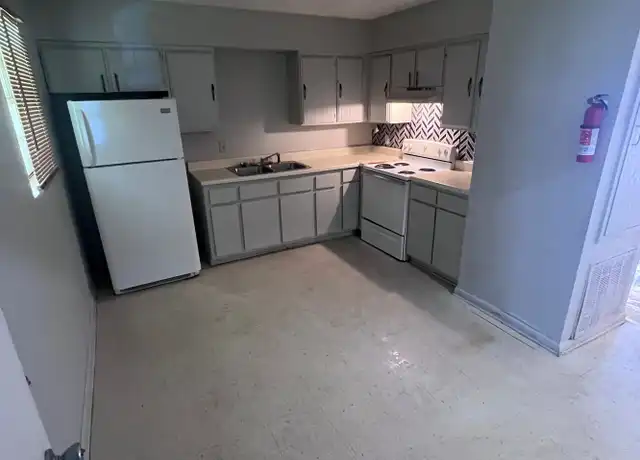 Property at 105 S Fleming St Unit Fleming 12, Okolona, MS, 38860, 2 beds, 1.5 baths, [object Object]