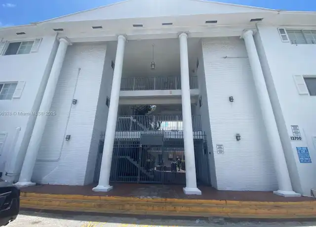 Property at 13700 NE 6th Ave #208, North Miami, FL, 33161, 1 bed, 1 bath, [object Object]