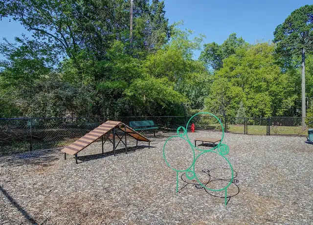 Photo of 240 Village Crossing Ln, Winston-Salem, NC 27104
