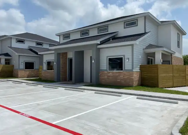Property at 7600 Via Del Mar Cir Unit 6, Brownsville, TX, 78521, 3 beds, 2.5 baths, [object Object]