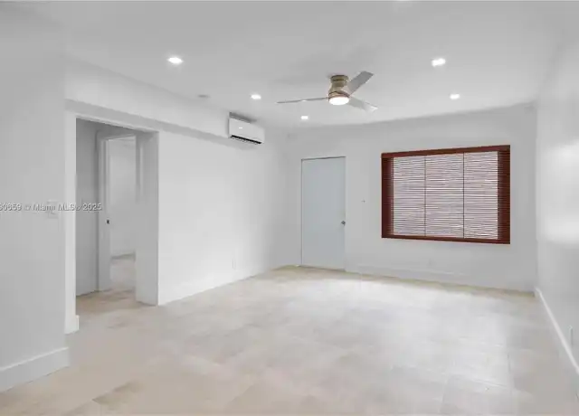 Property at 551 NE 26th St Unit W, Wilton Manors, FL, 33305, 1 bed, 1 bath, [object Object]