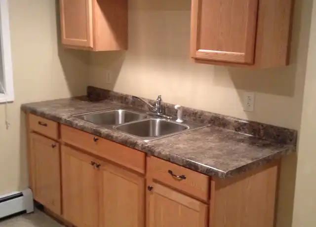 Property at 1820 London Rd Unit 9, Duluth, MN, 55812, 2 beds, 1 bath, [object Object]